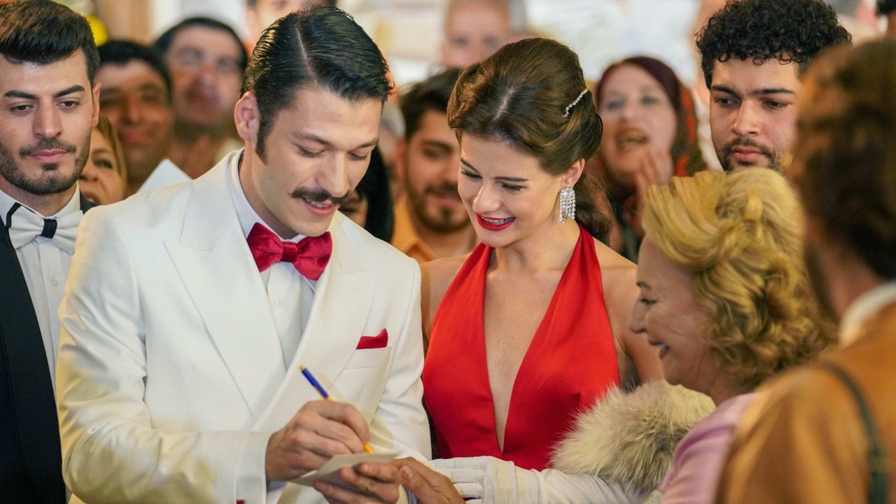 Sevda Mecburi İstikamet kapak görseli