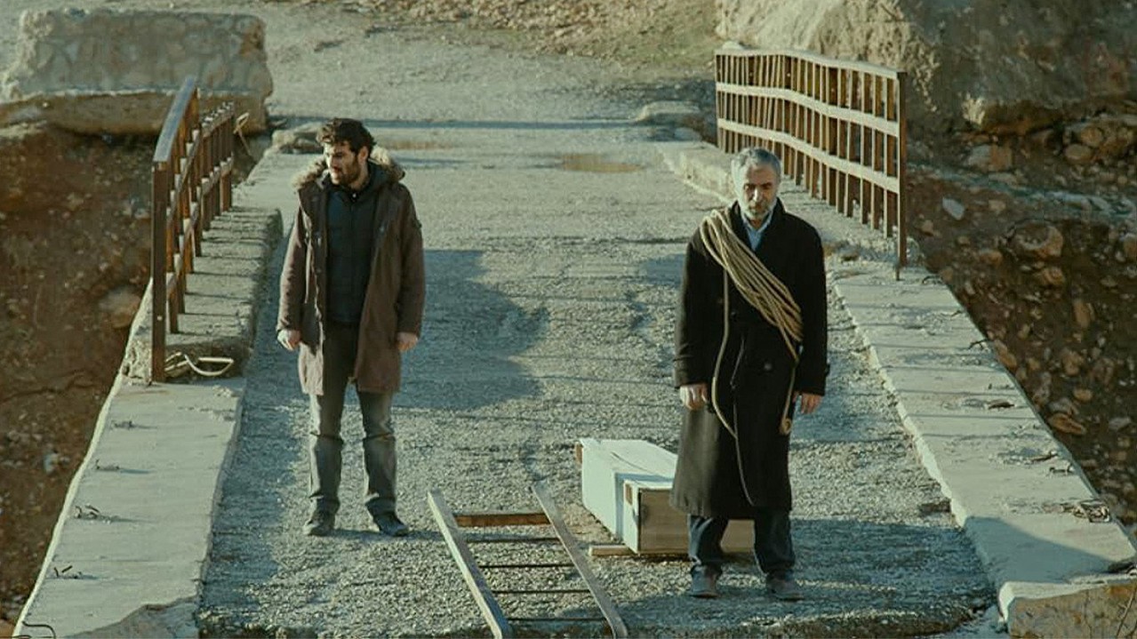 İz kapak görseli