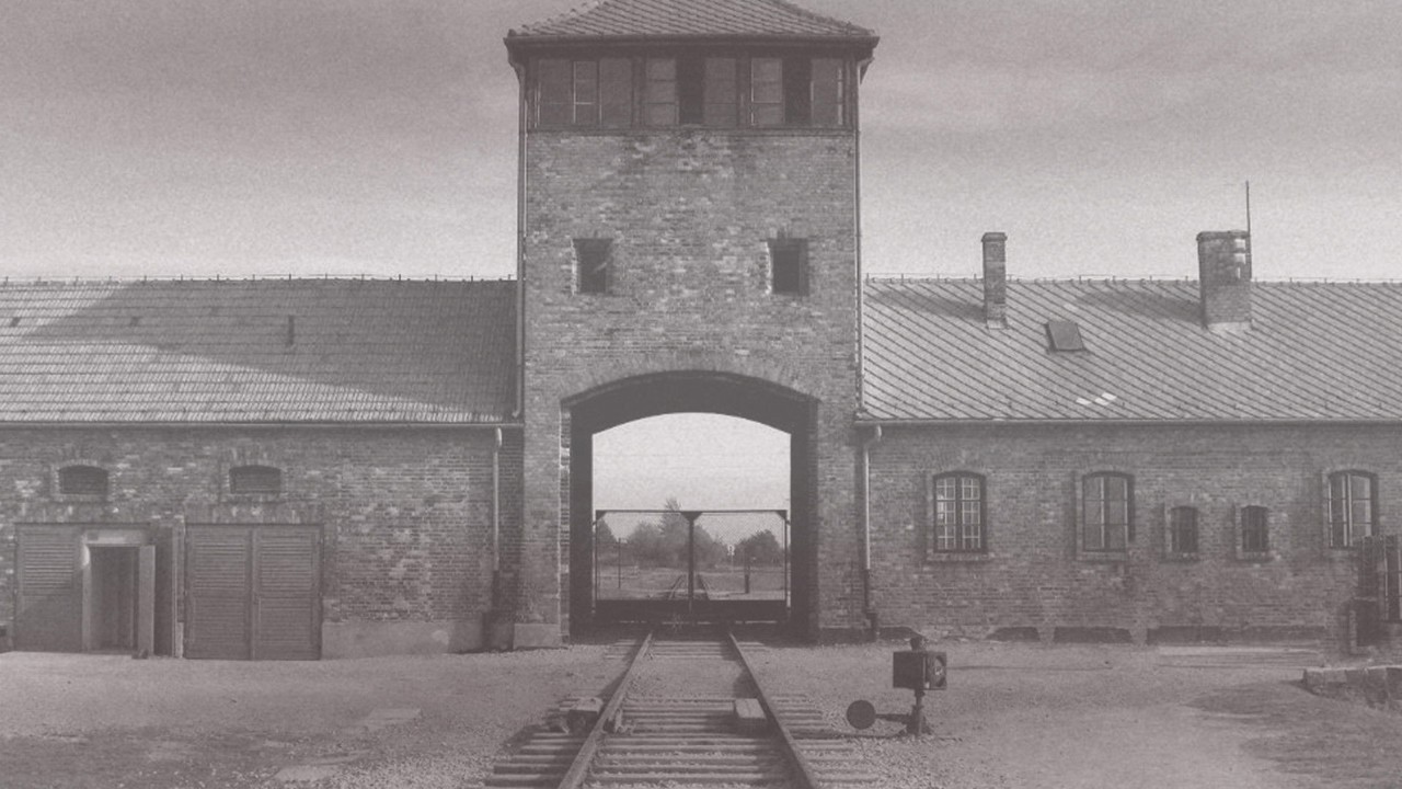 Genocide kapak görseli