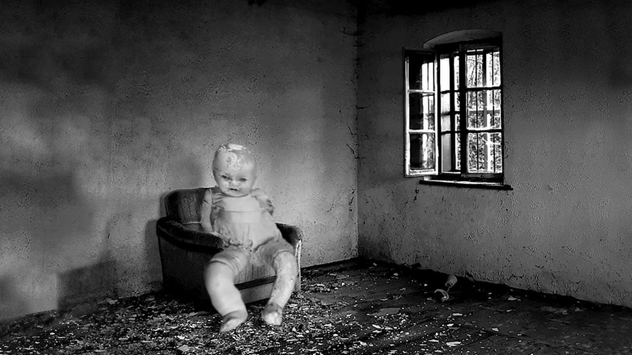 Waiting for Mr. Lynch kapak görseli