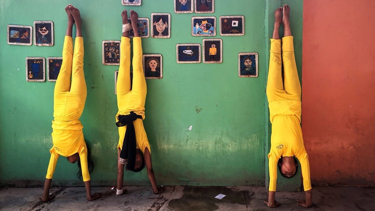 The Gymnasts of Fisherman Colony kapak görseli