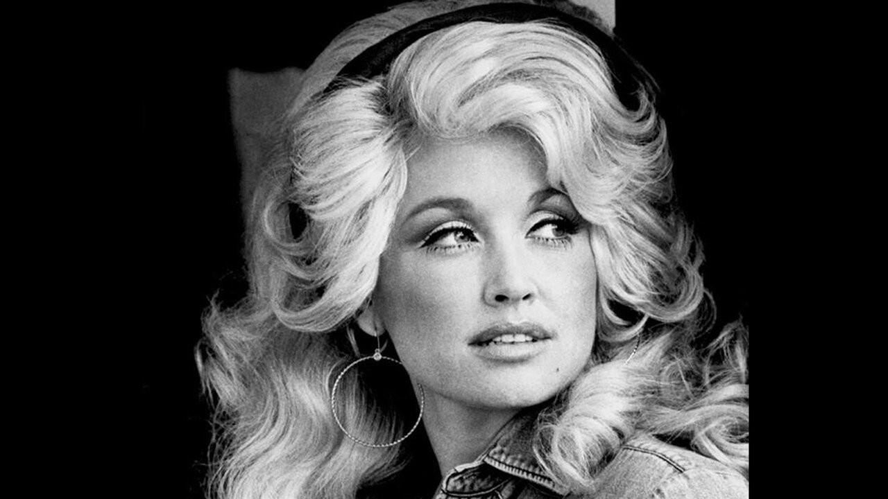 Remembering Dolly: A Rhinestone Life kapak görseli