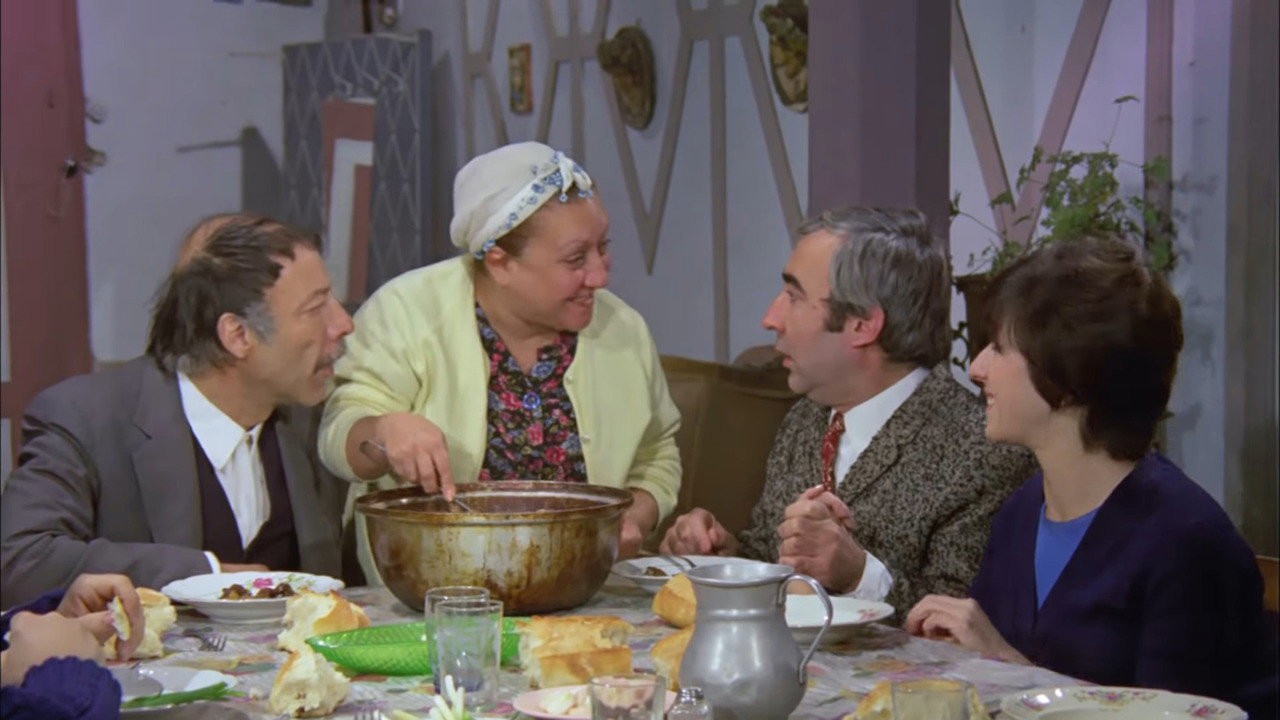 Bizim Aile kapak görseli