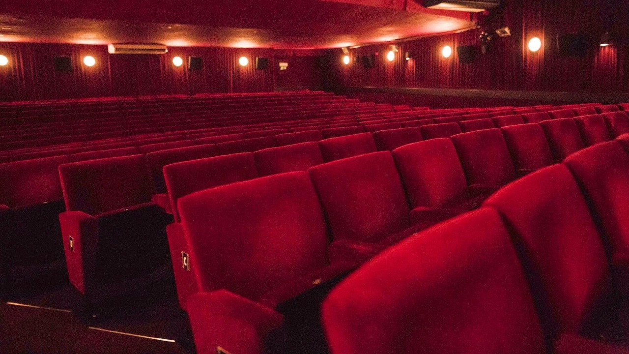 Cinema Six kapak görseli