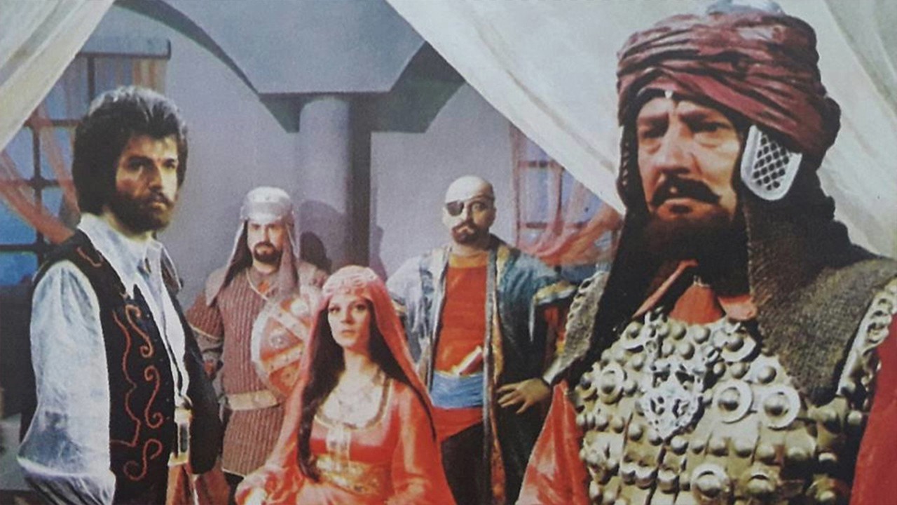 İki Bin Yılın Sevgilisi kapak görseli