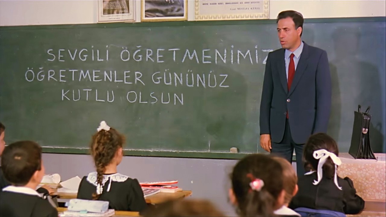 Öğretmen kapak görseli