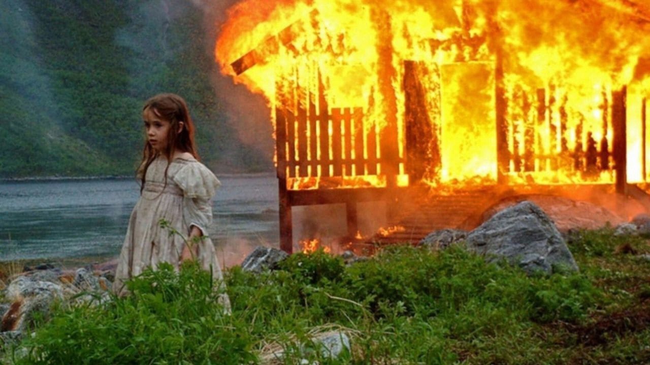 Dina (Lanetli Kadın) kapak görseli