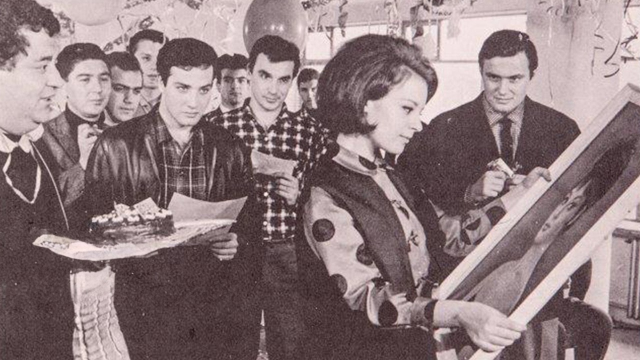 Sevgili Öğretmenim kapak görseli