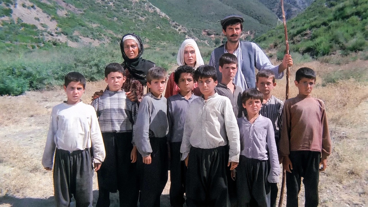 Çocuklar Çiçektir: Kuduz kapak görseli