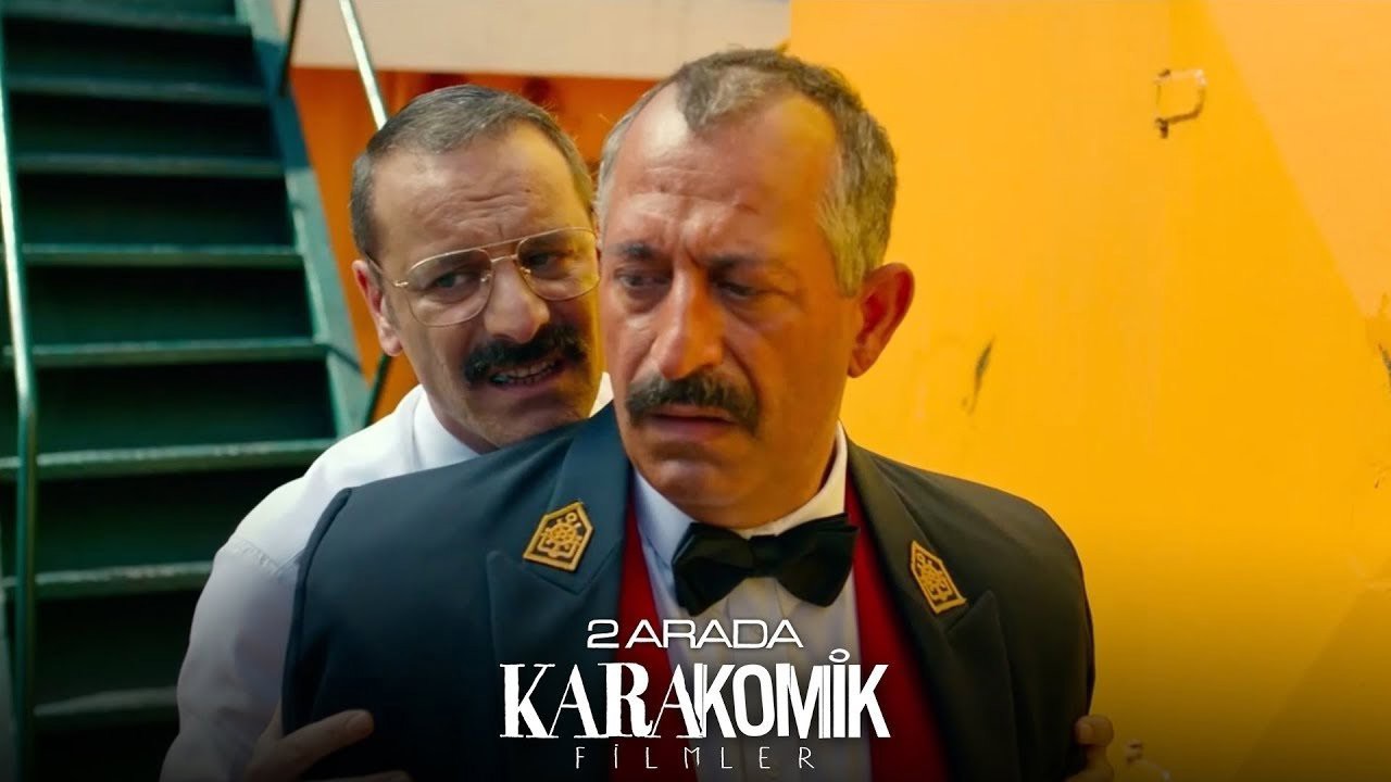 Karakomik Filmler: 2 Arada kapak görseli