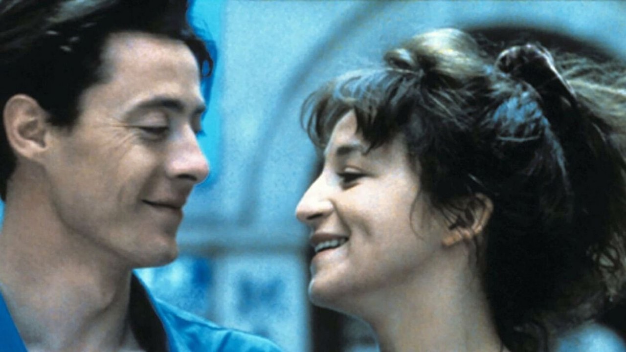 Les histoires d'amour finissent mal... en général kapak görseli