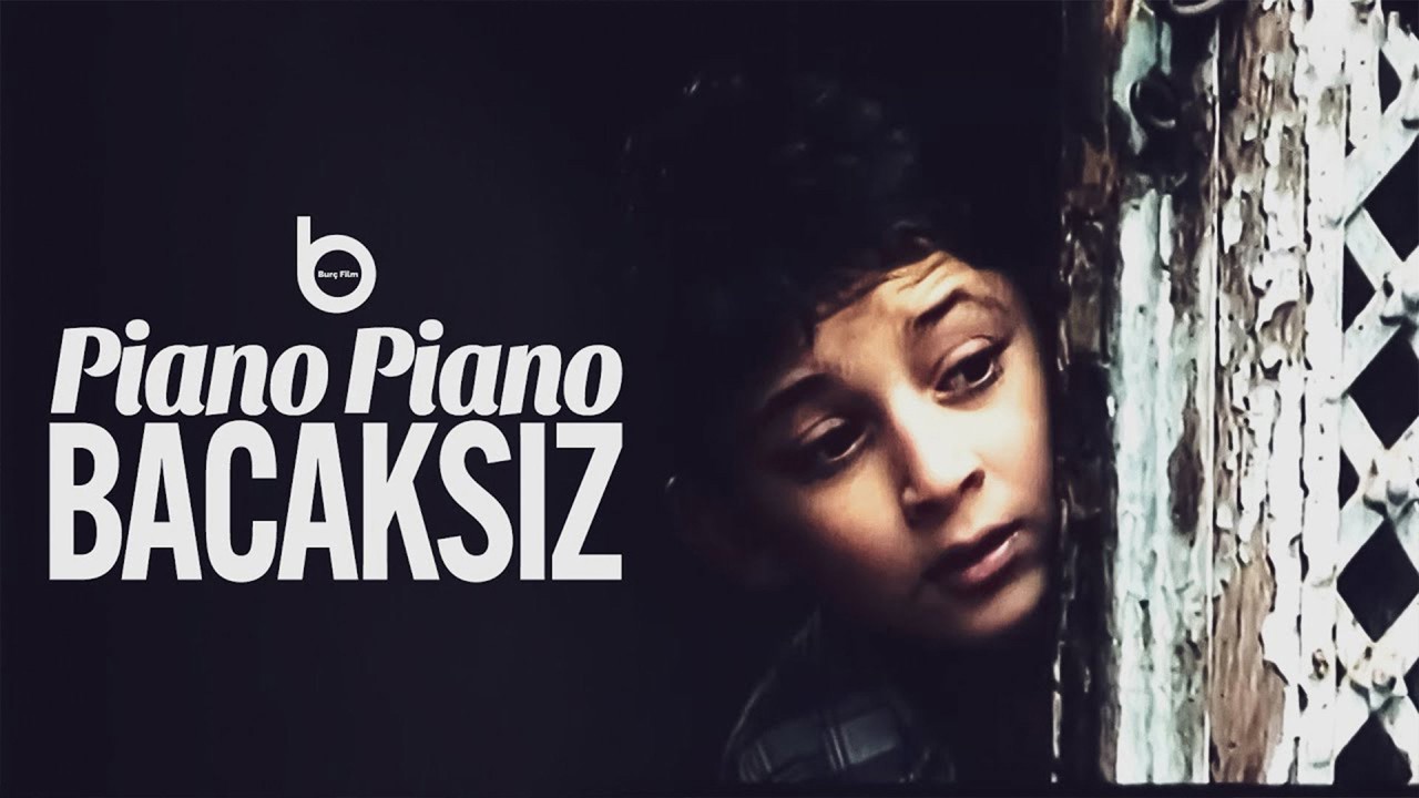Piano Piano Bacaksız kapak görseli