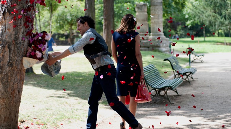 Mutluluk Asla Yalnız Gelmez Fragmanı