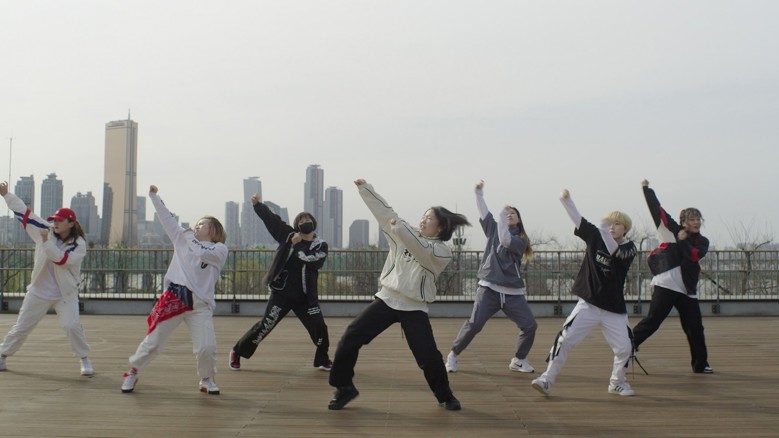 BTS Army: Forever We Are Young Fragmanı