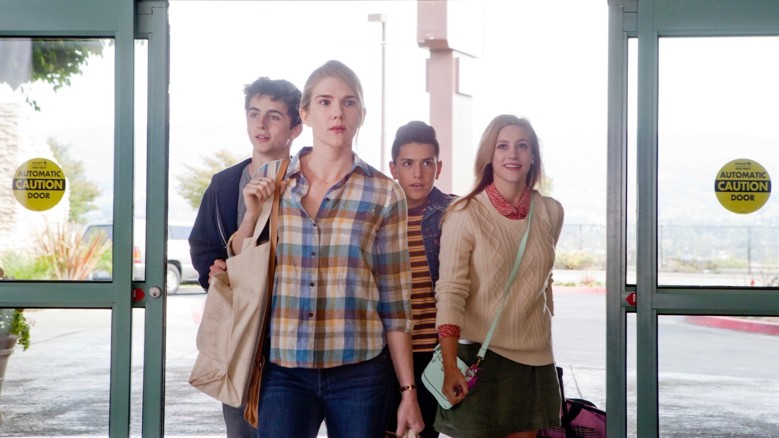 Miss Stevens Fragmanı