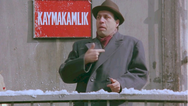 Deli Deli Küpeli Fragmanı