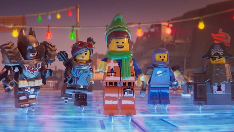 Emmet's Holiday Party: A LEGO Movie Short Fragmanı