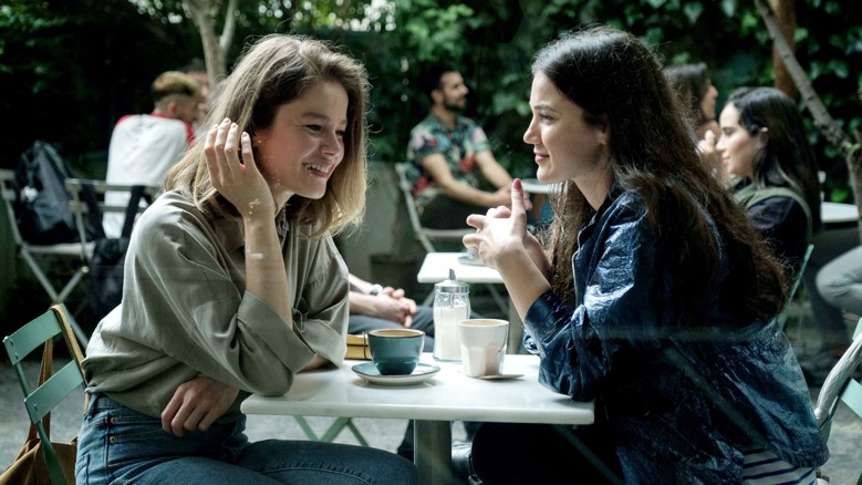 İnsanlar İkiye Ayrılır Fragmanı