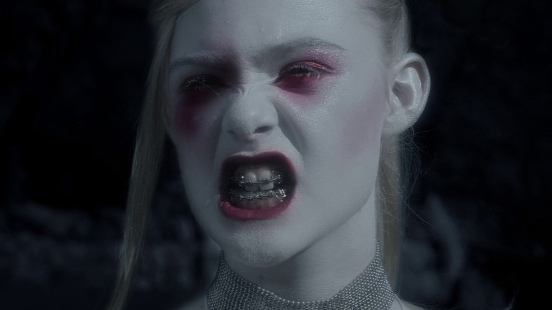 Twixt Fragmanı