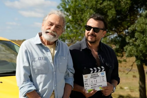 Haluk Bilginer ve Ali Atay Yıllar Sonra Yeniden Bir Arada: "Güneye Giderken" Filminin Çekimlerine Başlandı