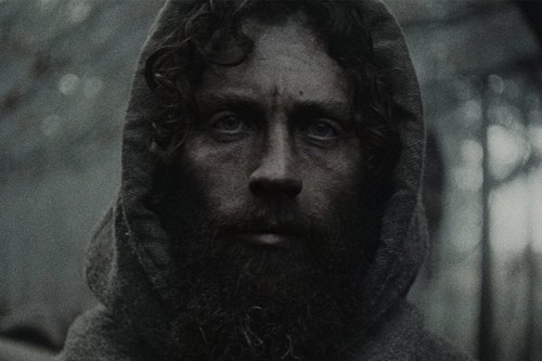 Robert Eggers’tan Yılbaşı Sürprizi: "Werwulf" Fragmanı Korkunun ve İlkel Dehşetin Sınırlarını Zorluyor