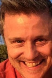 Stephen Holmes