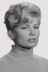 Nadia Sanders