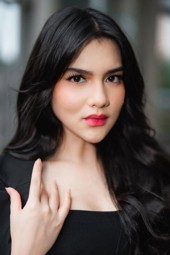 Davina Karamoy