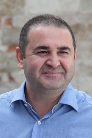 Şafak Sezer